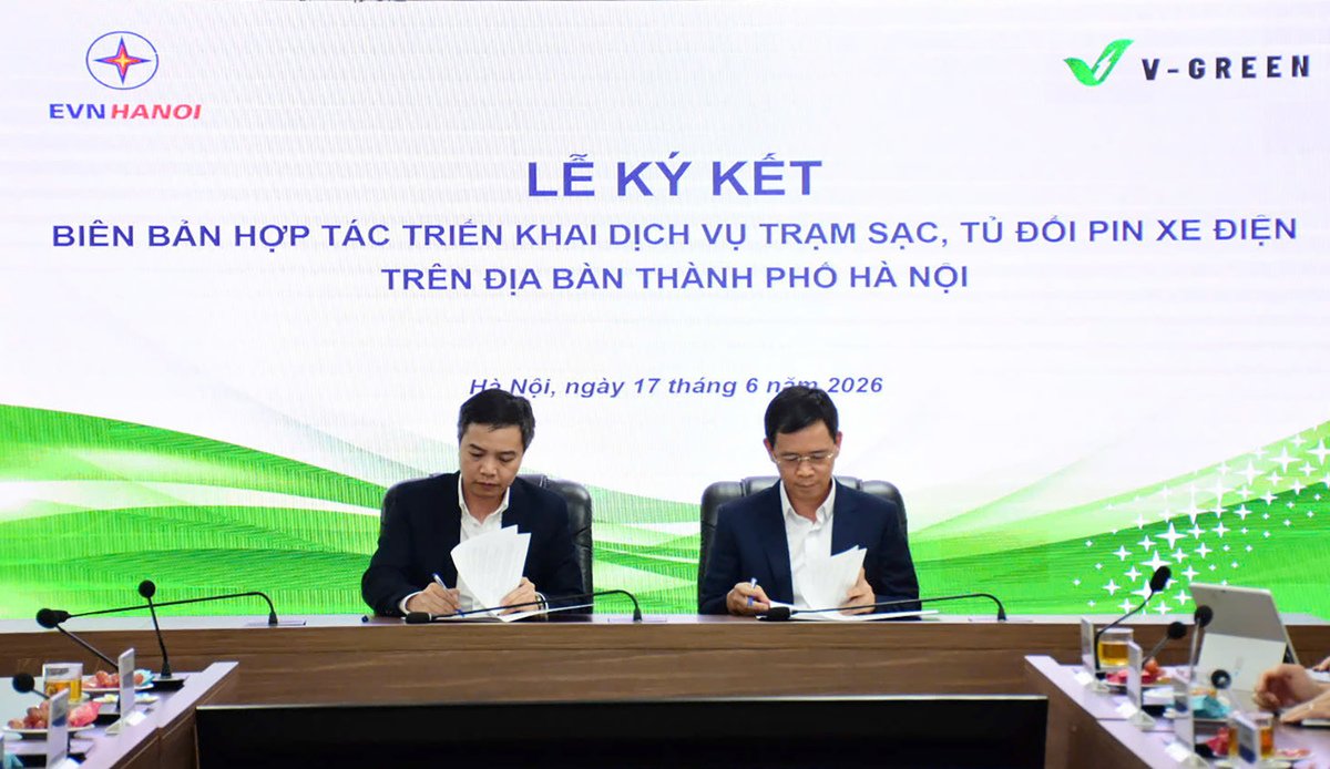 V-Green và EVNHANOI ký biên bản hợp tác triển khai tủ đổi pin